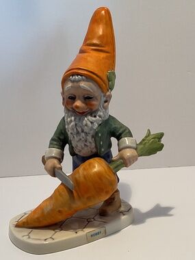 VTG Goebel Co-Boy "ROBBY THE VEGETARIAN" Gnome & Carrot Figurine 6" 1970